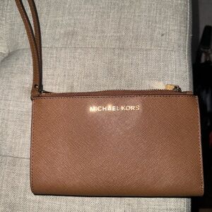 Michael Kors Wristlet & phone holder